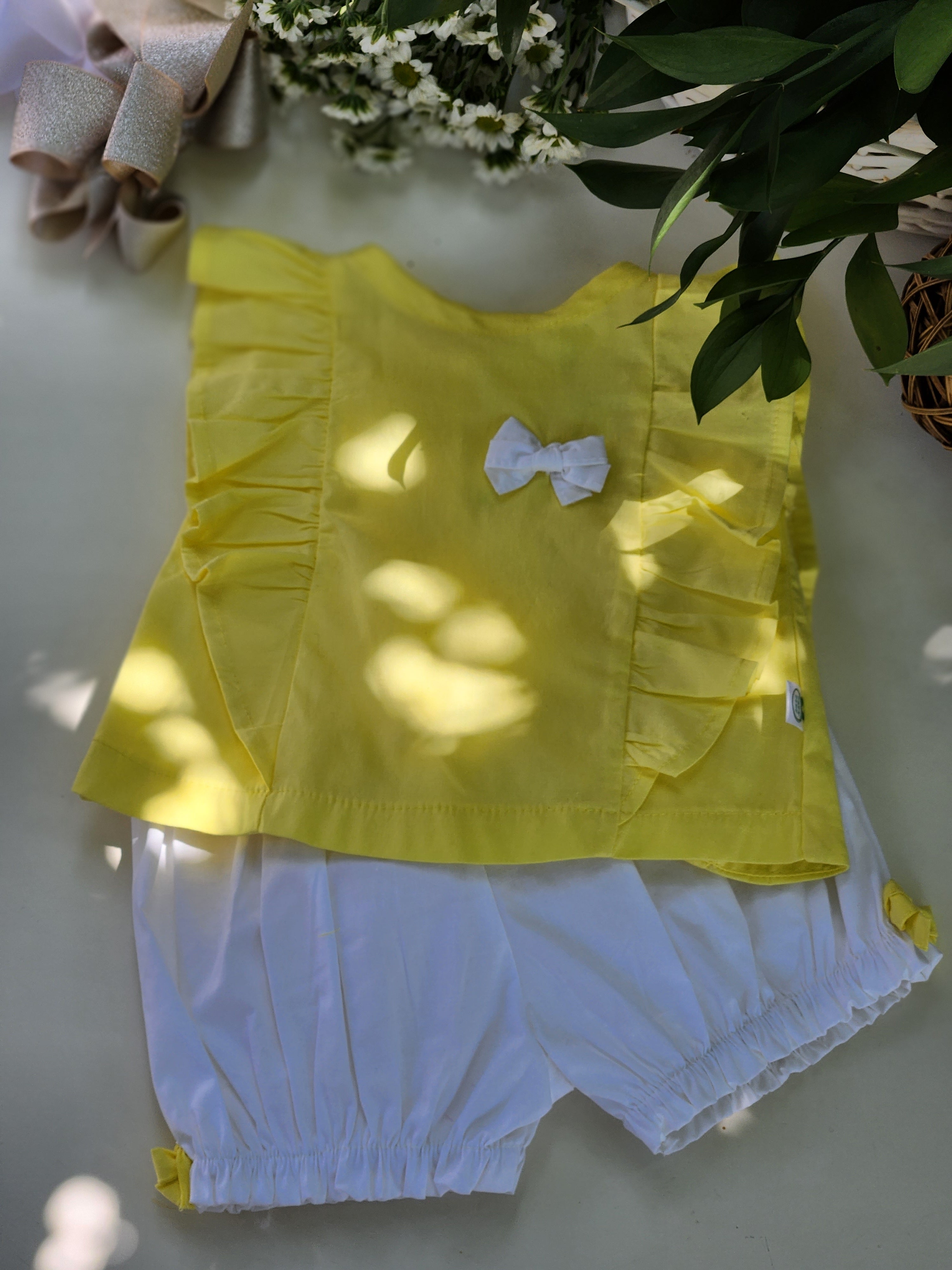 Conjunto Bata Amarela babado