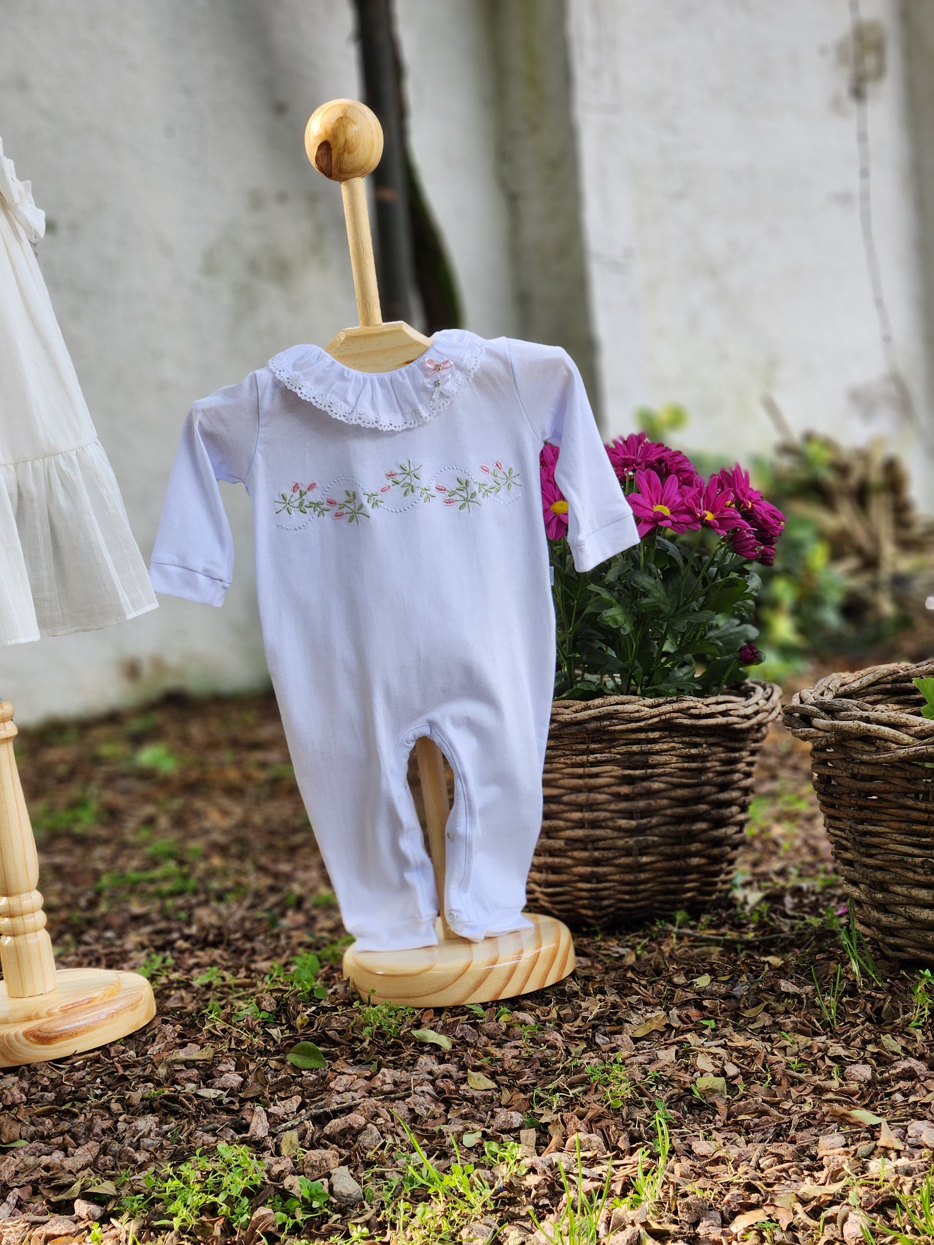 Macacão Longo Arabesco Flores