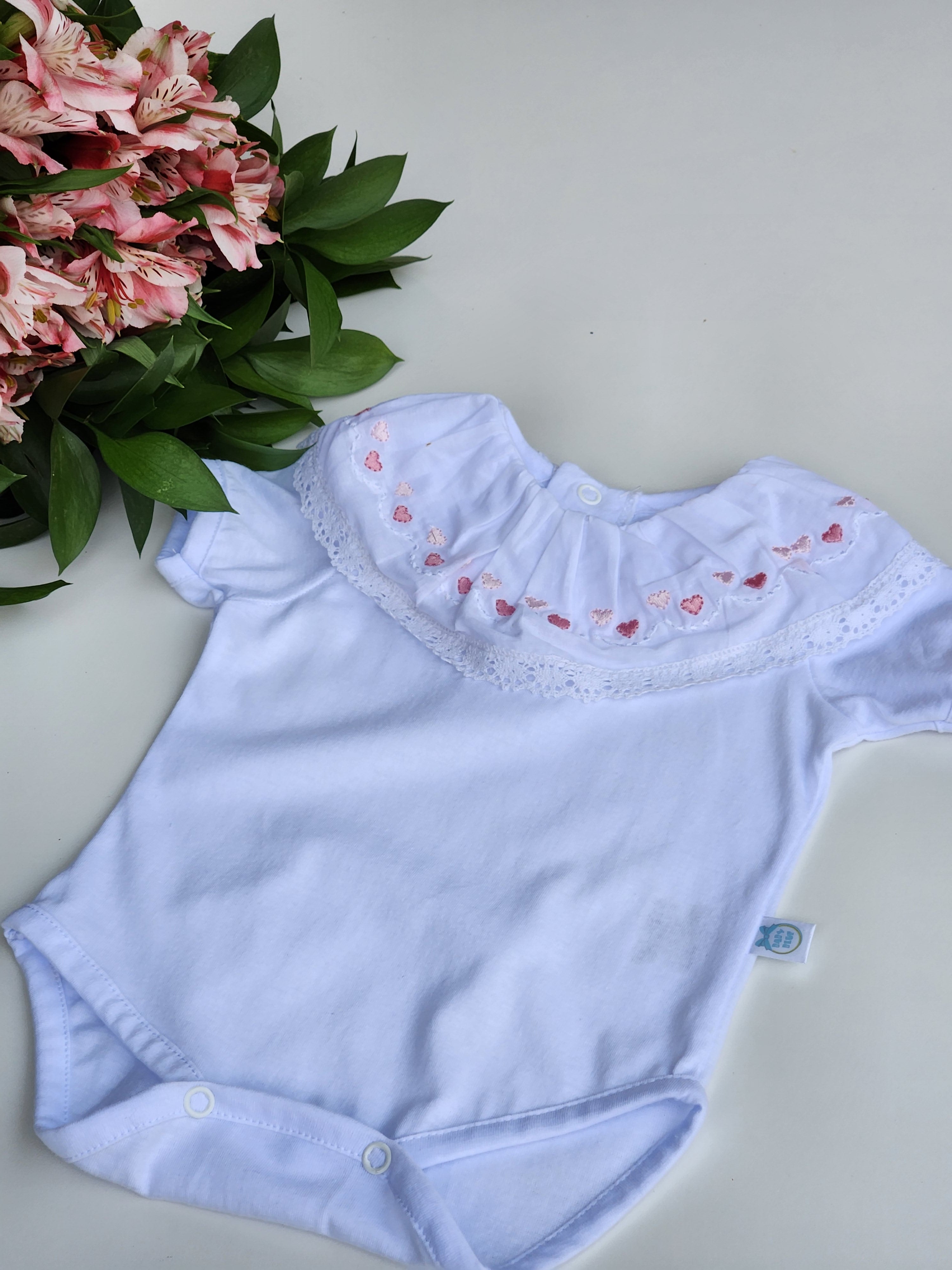 Body Gola Coração Manga Curta