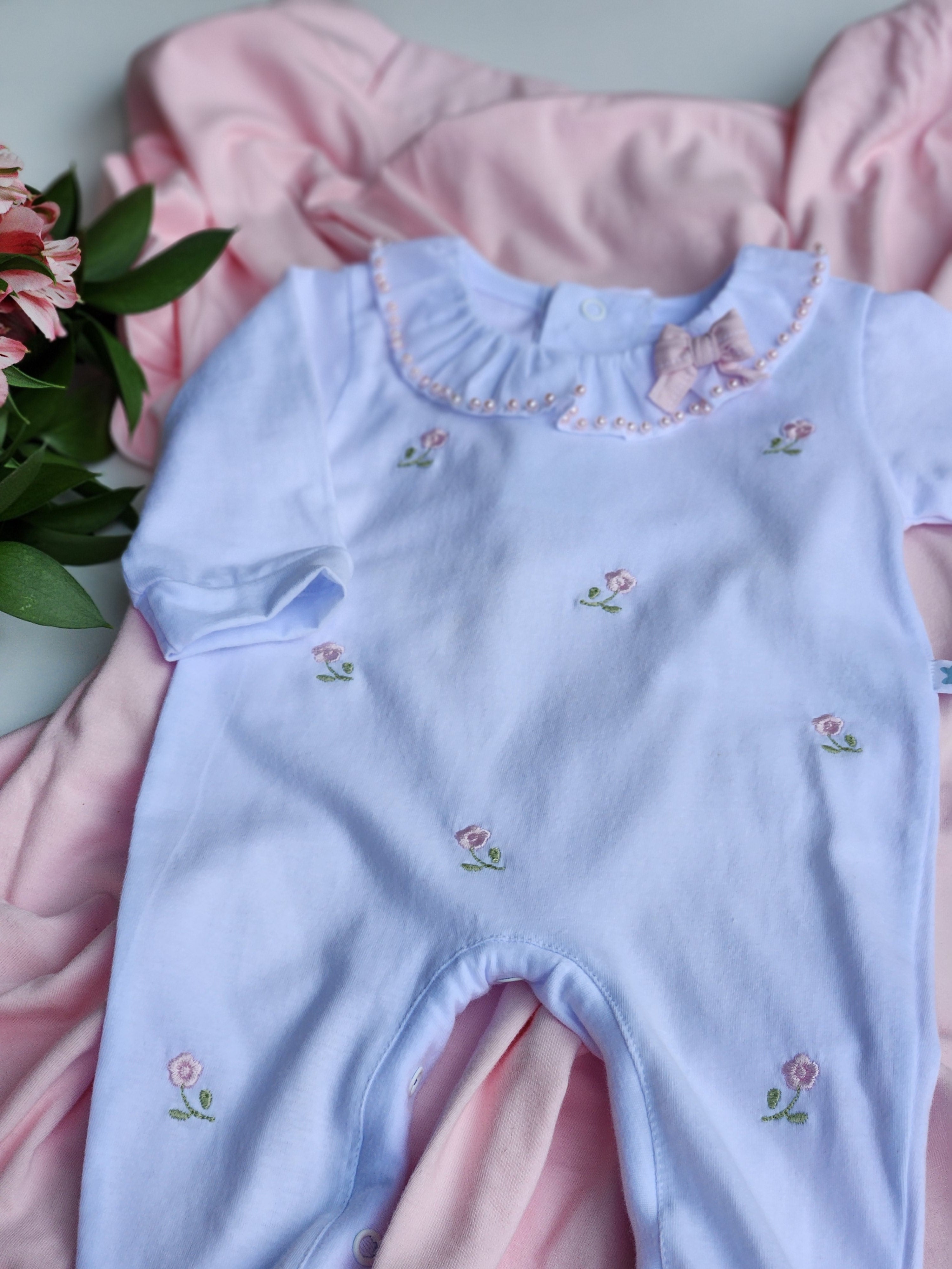 Macacão Longo Flor Bordado Perolas