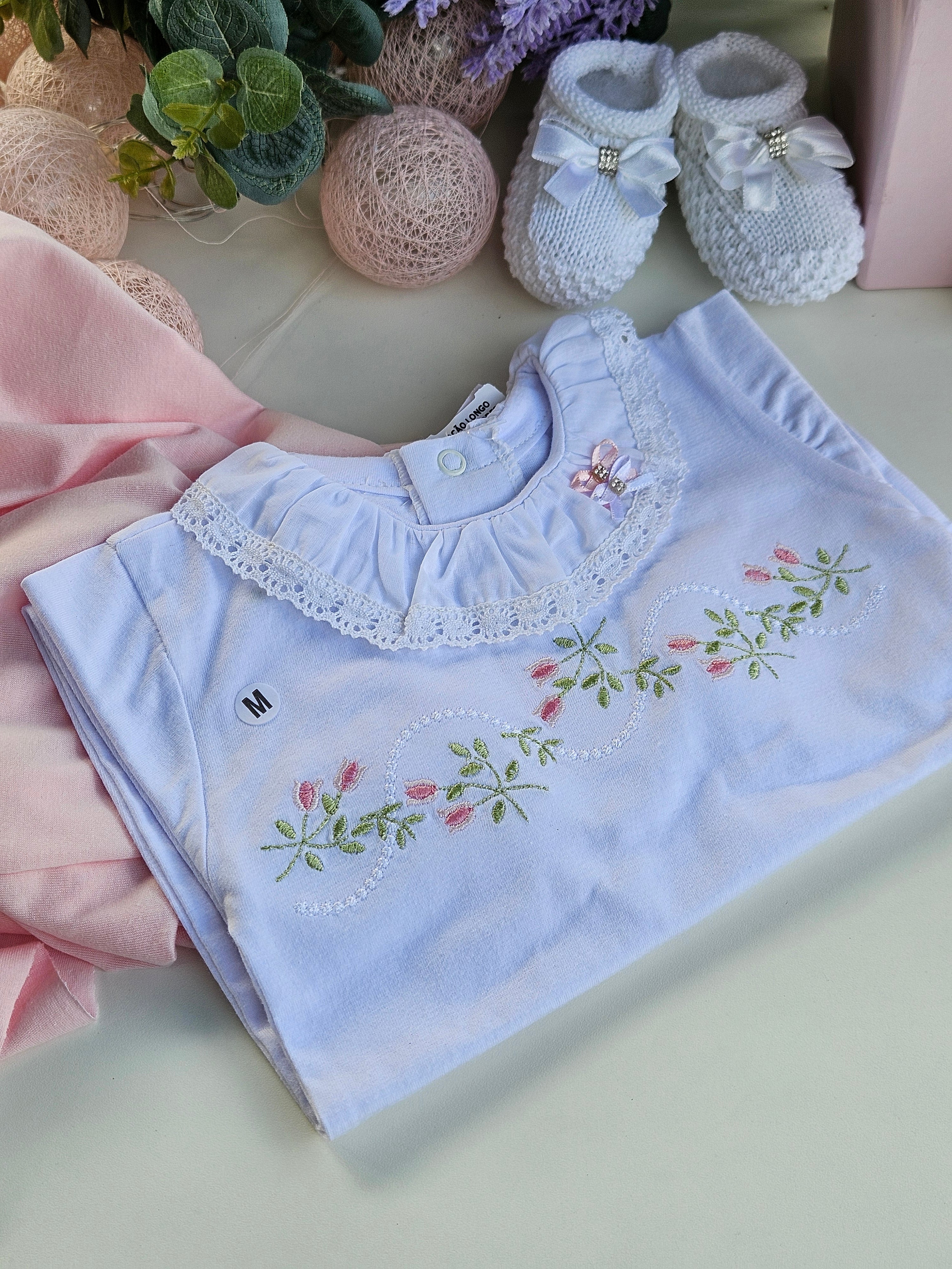 Macacão Longo Arabesco Flores