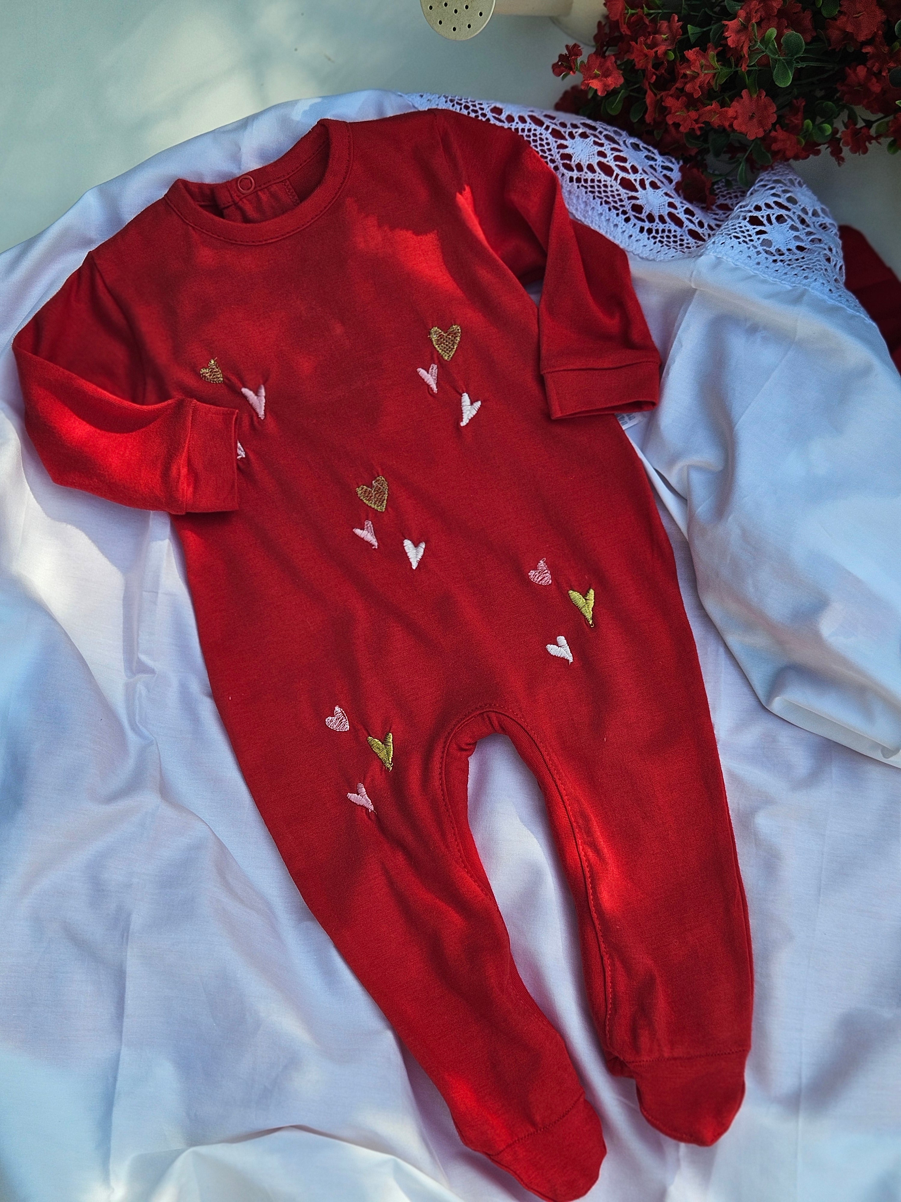 Macacão longo vermelho Corações