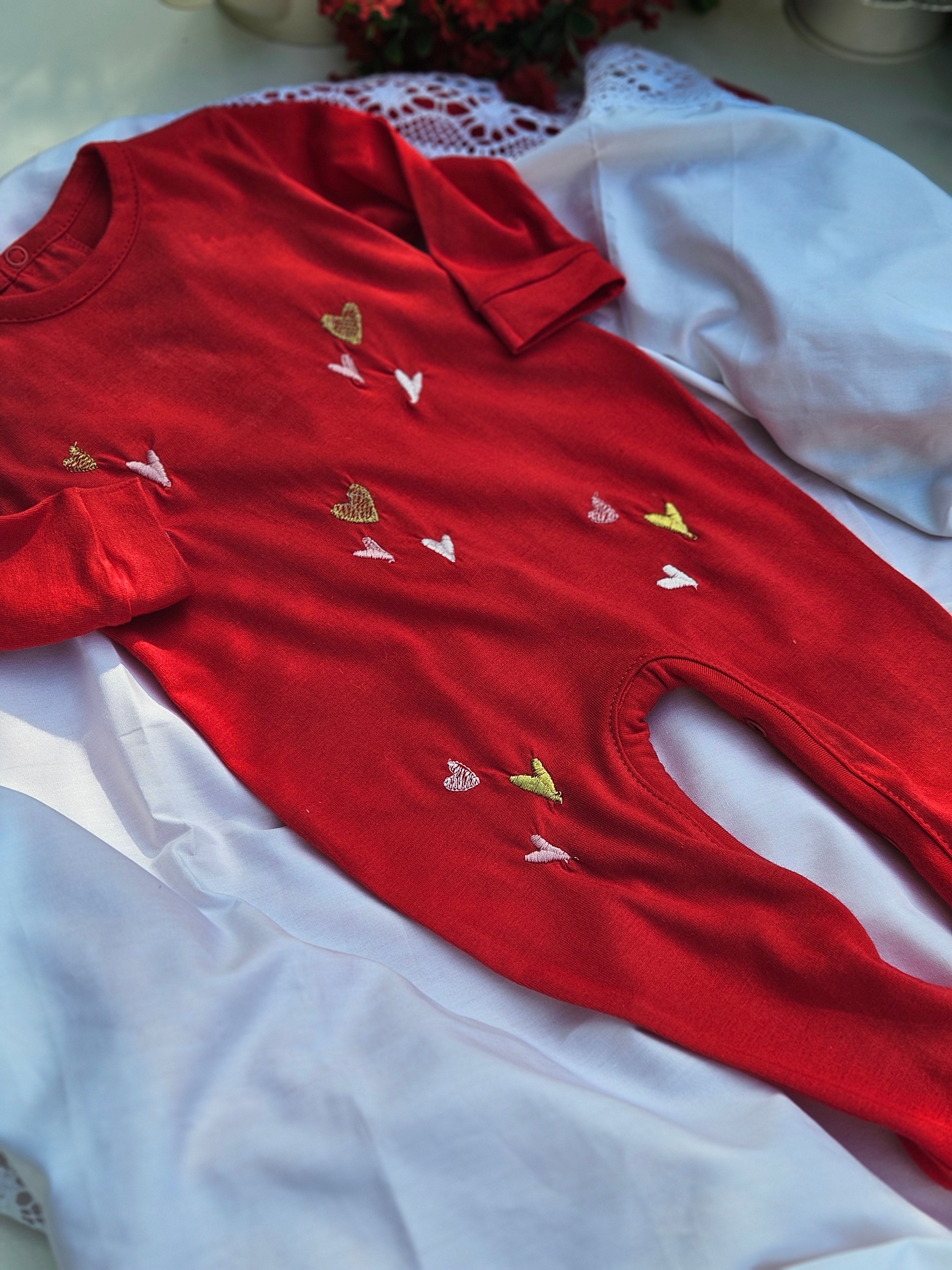 Macacão longo vermelho Corações