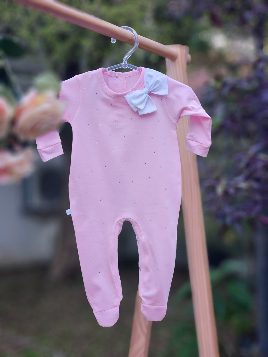Macacão Longo Rosa Strass Laço Branco